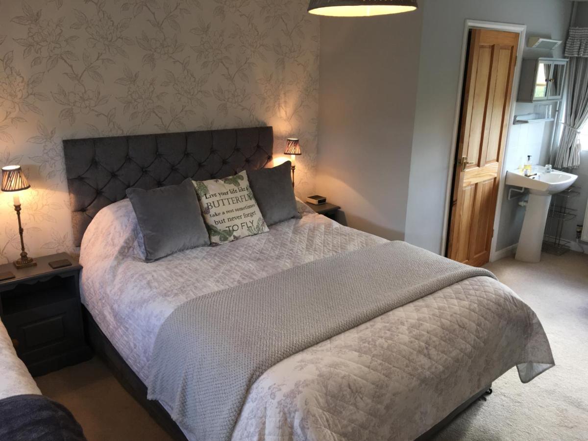 The Poplars Bed and Breakfast Newbold on Stour Exteriör bild